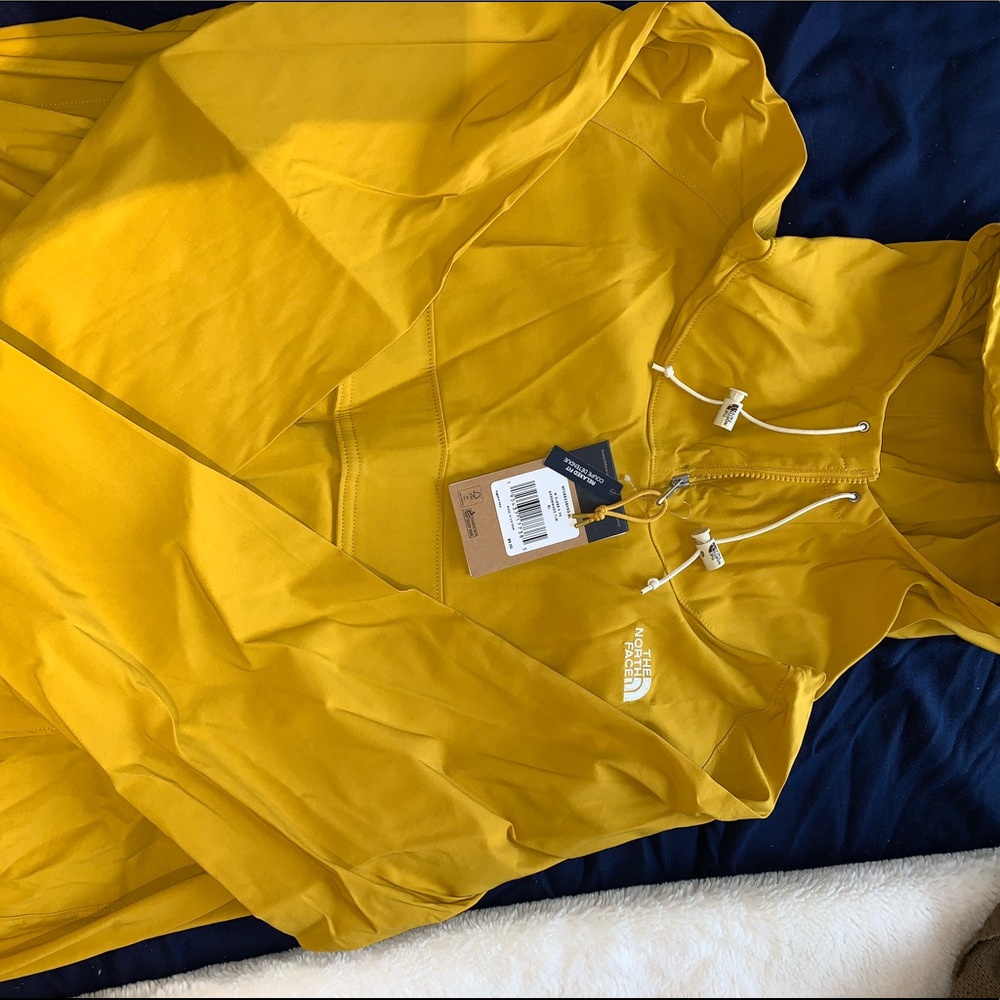 BRAND NEW Northface Yellow Rain Coat